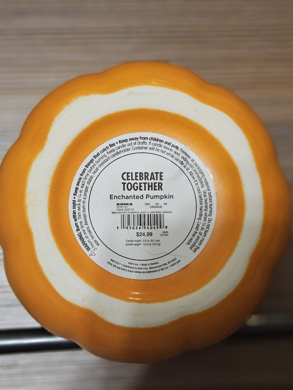 Ceramic Jack-O'-Lantern Candle - Enchanted Pumpkin Scent - Picture 4 of 4
